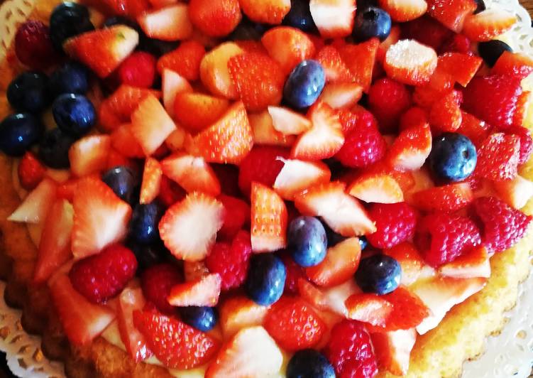 Torta con frutti di bosco