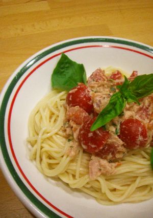 A picture of Chilled Tomato and Tuna Pasta.