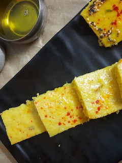 ખાટા ઢોકળા (Khata Dhokla Recipe In Gujarati) રેસીપી મુખ્ય ફોટો