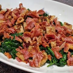 A picture of Crispy Bacon and Spinach Salad.