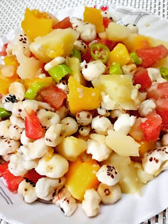 A picture of Makhane ka chaat.