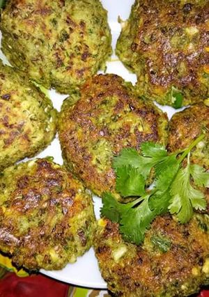 A picture of Chana and moong ke kabab.