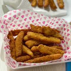 A picture of Potato cheese stick.