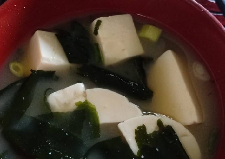 Bahan-bahan Tōfu Misoshiru 🇯🇵 Sederhana dan Mudah Dibuat