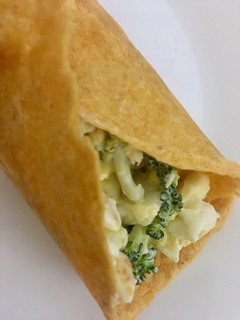 A picture of Eggs Broccoli Wrap.