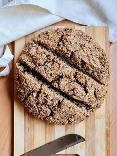 Una foto de Pan de granos de trigo sarraceno y lentejas 🌱 Pan sin harina, sin levadura 🌱 larga fermentación 🌱