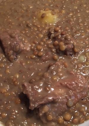 Una foto de Lentejas con costillas