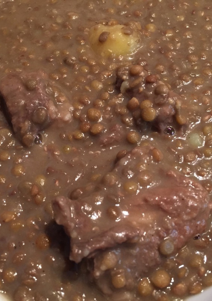 Una foto de Lentejas con costillas 