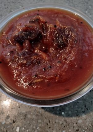 টমেটো খেজুরের চাটনি(Tomato khejurer chutney recipe in Bengali) রেসিপির প্রধান ছবি