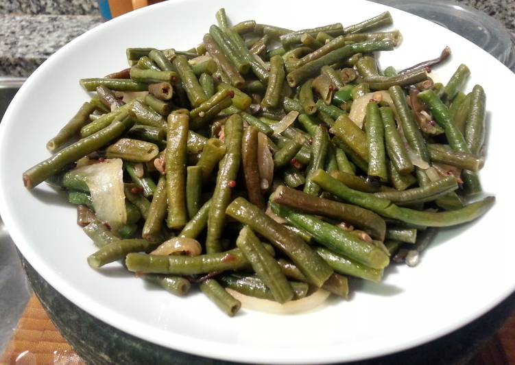 Steps to Prepare Any-night-of-the-week Long Green Beans with Lentils