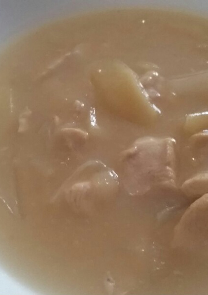 Una foto de Pollo a la manzana en salsa cremosa de champiñones