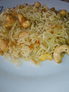 Una foto de Arroz con especias y anacardos