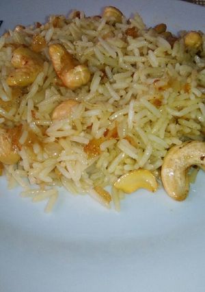 Una foto de Arroz con especias y anacardos