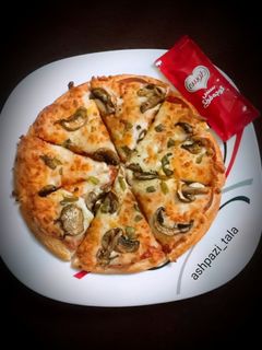 عکسی از دستور پیتزا پپرونی