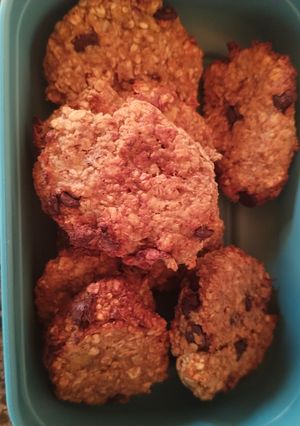 Una foto de Galletas de avena con plátano y almendras