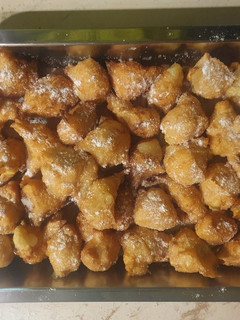 Una foto de Buñuelos rellenos de crema