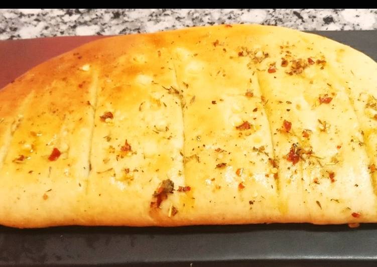 Cheese garlic bread