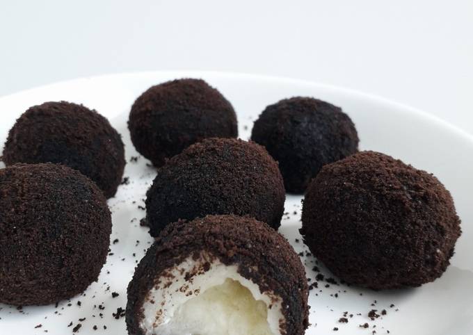 10 Aneka Kue Basah Kekinian yang Nikmat dan Paling Populer: Menjelajahi Surga Manis dalam Gaya Baru! Resep Mochi Oreo oleh Erwinda Ika - Cookpad