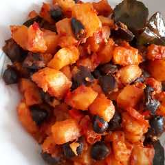 รูปของ Sambal goreng kentang