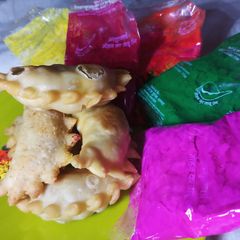 A picture of Gujiya.