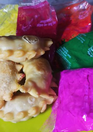 A picture of Gujiya.