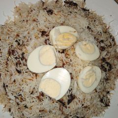 A picture of Rice with fried onions and eggs.. #endyearchallenge.