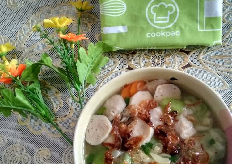 31. Sup oyong campur bakso