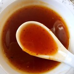 A picture of Samosay wali meethi chutney.