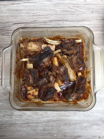 Langkah Gampang Menyiapkan Resep Iga Sapi Panggang Saus Lada Hitam Anti Ribet, Enak Banget
