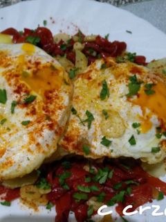 Una foto de Huevos rotos light