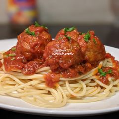 A picture of Spaghetti with Meatballs.