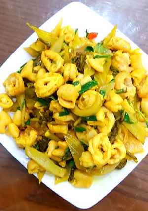 Hình của món Lòng xào dưa.