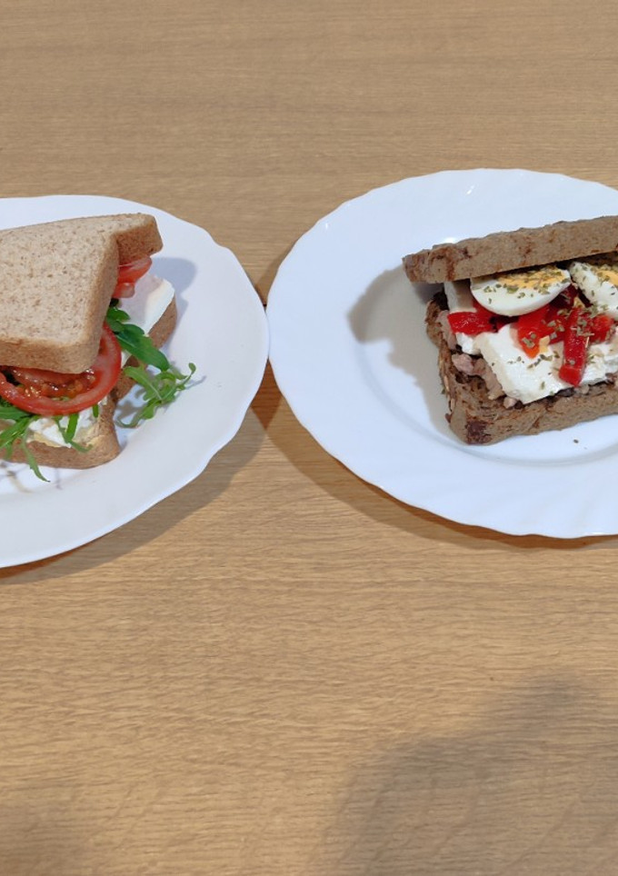 Una foto de Sándwich noche 🆚 Día 😋😋🤪