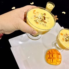 A picture of Mango falooda (without jelly and ice cream).
