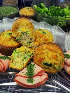 Brokkolis-sonkás muffin 🥦🥓 recept fotója