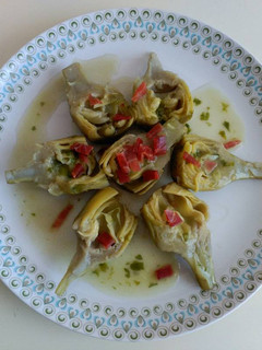 Una foto de Alcachofas en salsa verde