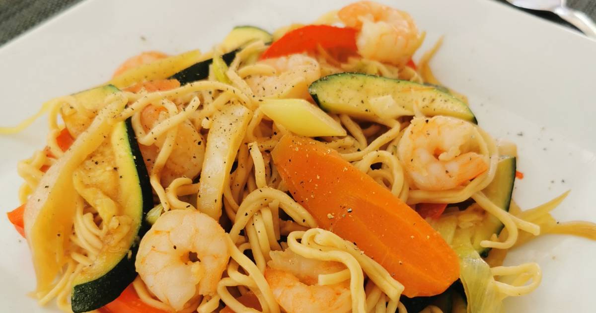 Noodles Cu CreveÈ›i È™i Legume ReÈ›etÄƒ De Alina S Tasty Recipes ReÈ›ete Cookpad