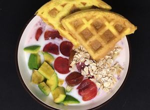 Hình của món [Giảm cân #D_6] Sữa chua trái cây + Waffle yến mạch (319 calo).