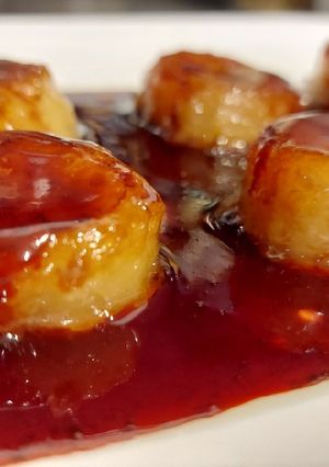 Une photo de Banane au sirop de vin rouge et thé de Noël 🎄