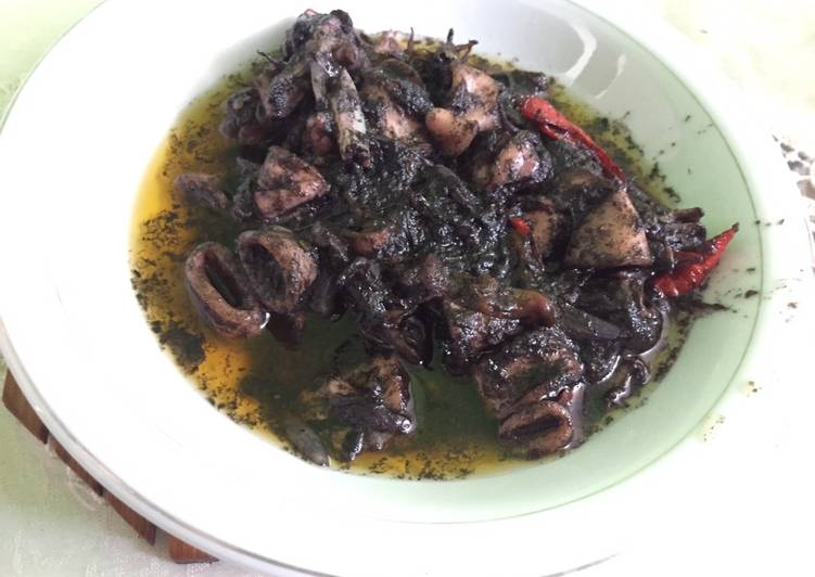 Cumi masak hitam