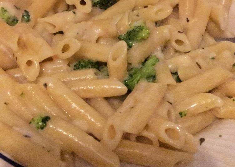 Pasta con brócoli (vegetariana)