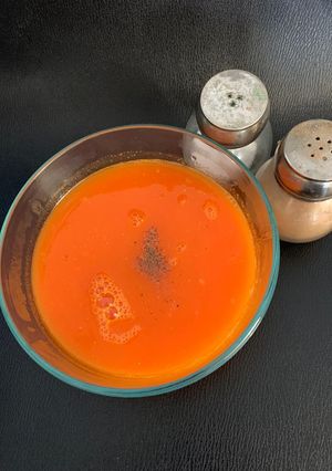ગાજર ટામેટાં નુ સુપ (Gajar Tomato Soup Recipe In Gujarati) રેસીપી મુખ્ય ફોટો