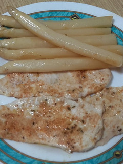 Una foto de Pechugas de pollo con mojo picón seco