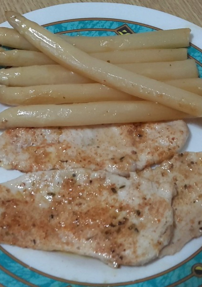 Una foto de Pechugas de pollo con mojo picón seco
