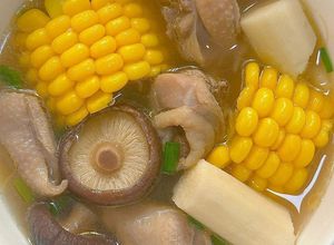 Hình của món Canh gà nấm ngô.