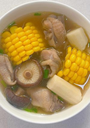 Hình của món Canh gà nấm ngô.