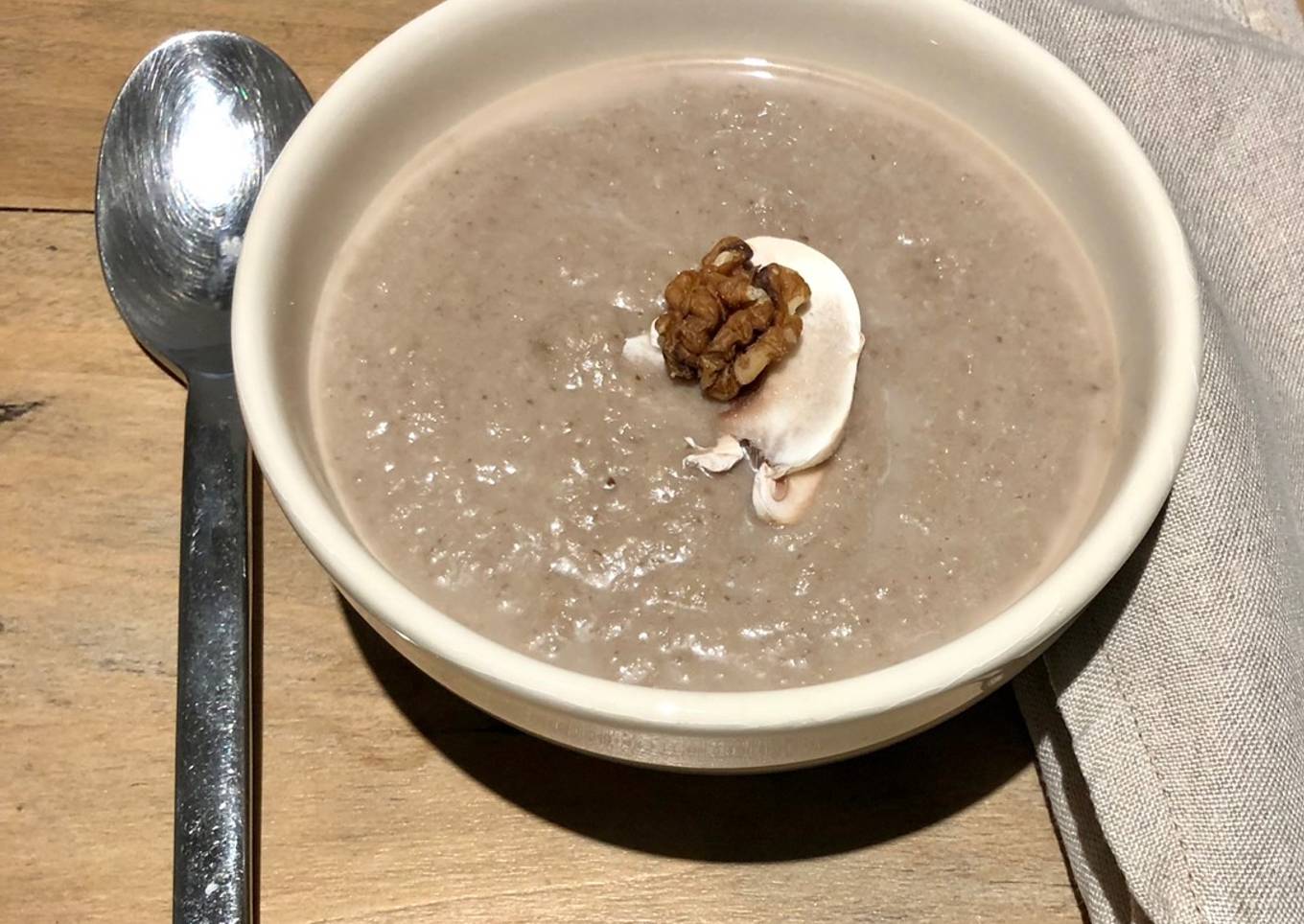 Velouté champignons et noix