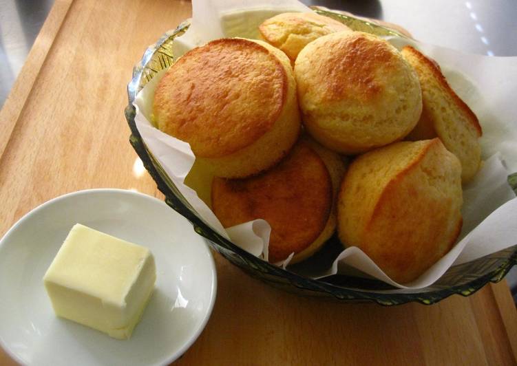 How to Prepare Homemade Buttermilk Corn Muffins