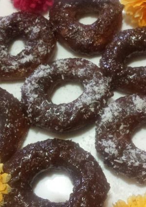 A picture of Chocolate donuts.