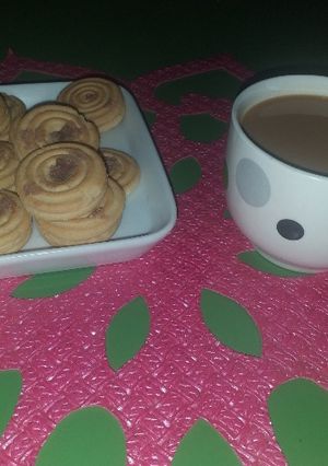 صورة لوصفة قهوة وحليب في البراس